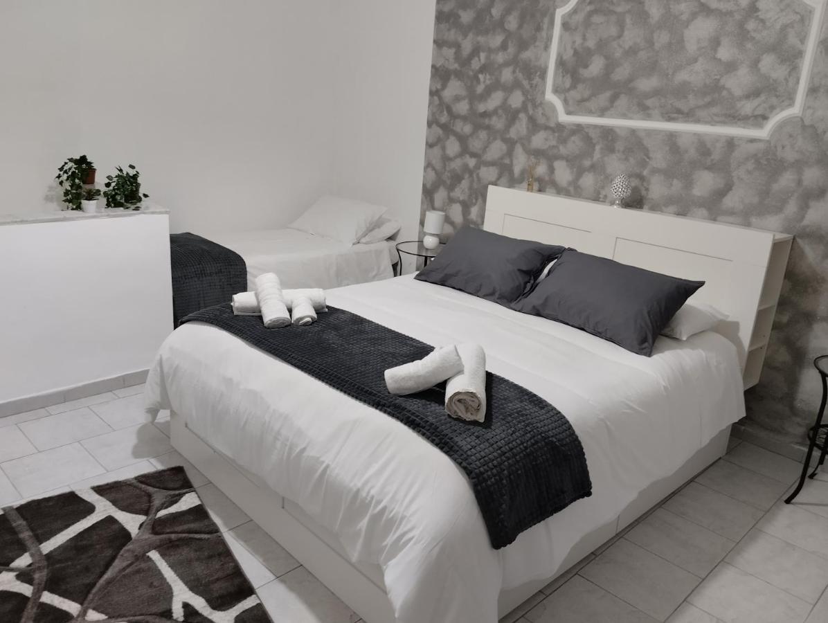 House Luroke Apartment Катания Екстериор снимка