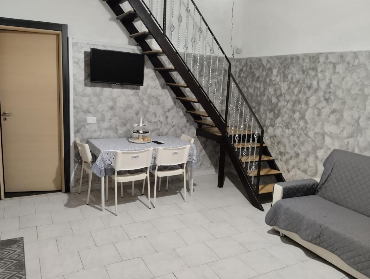 House Luroke Apartment Катания Екстериор снимка